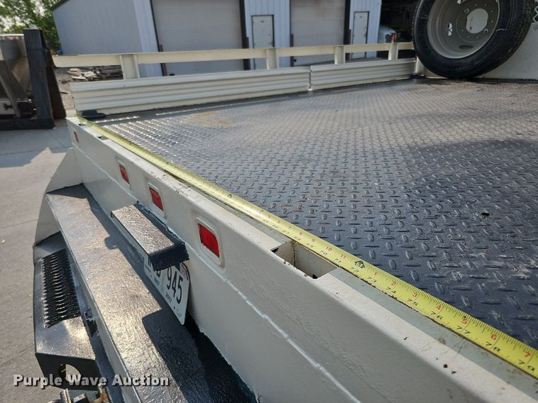 image for item DO4400 2008 Ford F550 Super Duty XL  Crew Cab flatbed truck