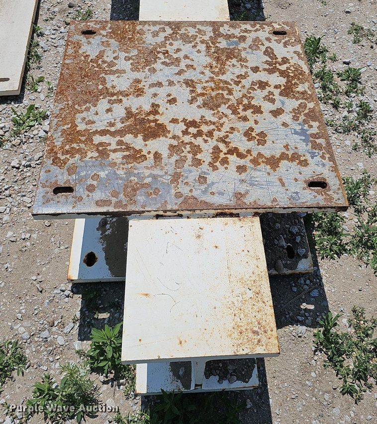 image for item DO4406 (12) I-beams