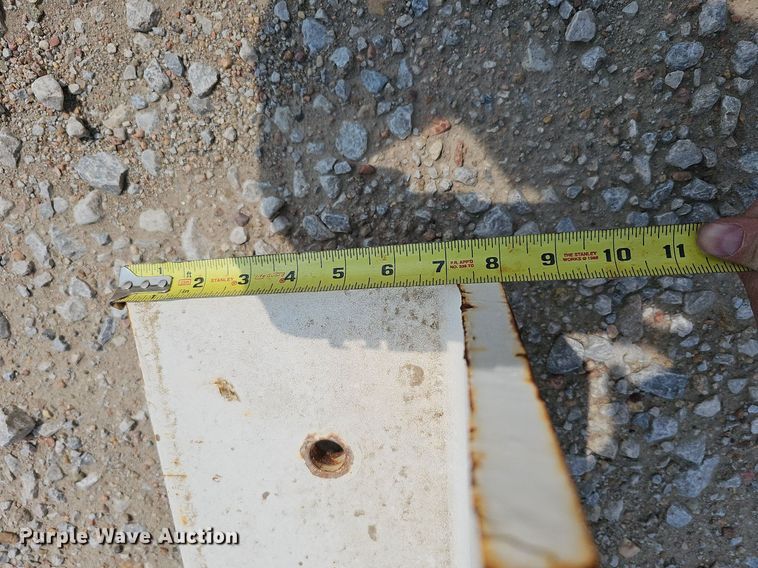 image for item DO4407 (4) pieces of angle iron