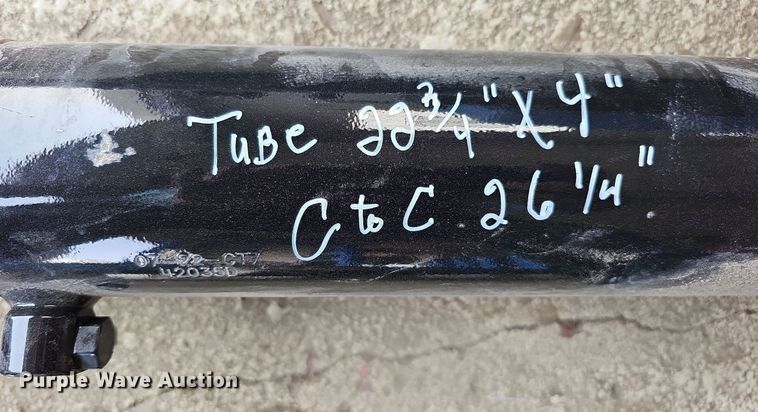 image for item DO4411 (11) hydraulic cylinders