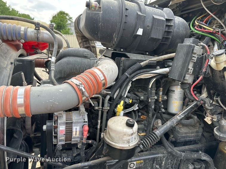 image for item DO5018 2014 Kenworth T800  semi truck