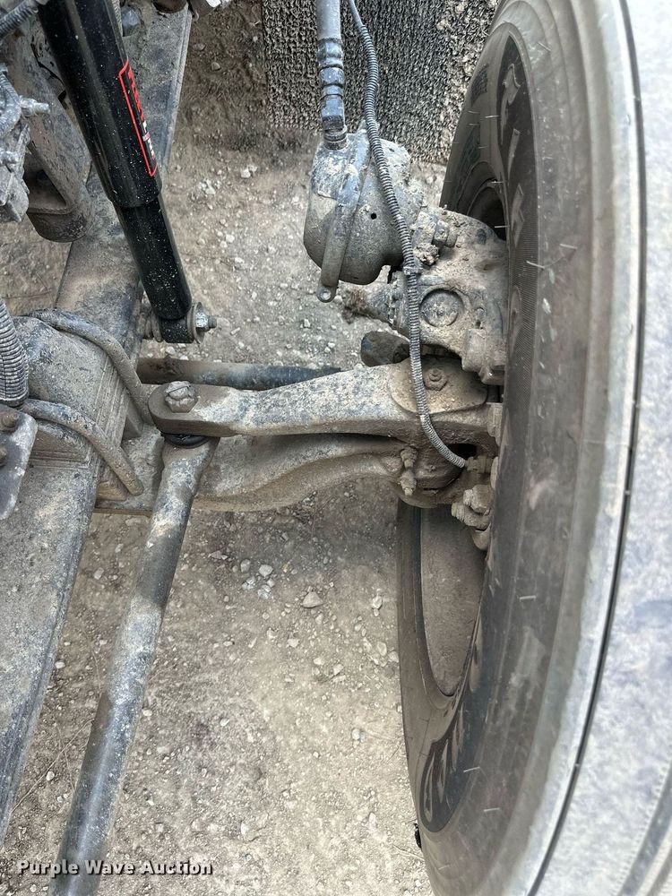 image for item DO5018 2014 Kenworth T800  semi truck