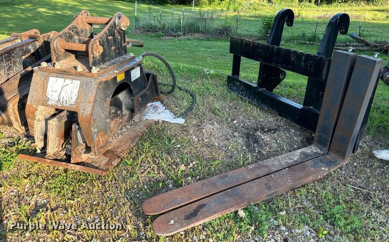 image for item DO5022 2006 Caterpillar 420E IT  backhoe