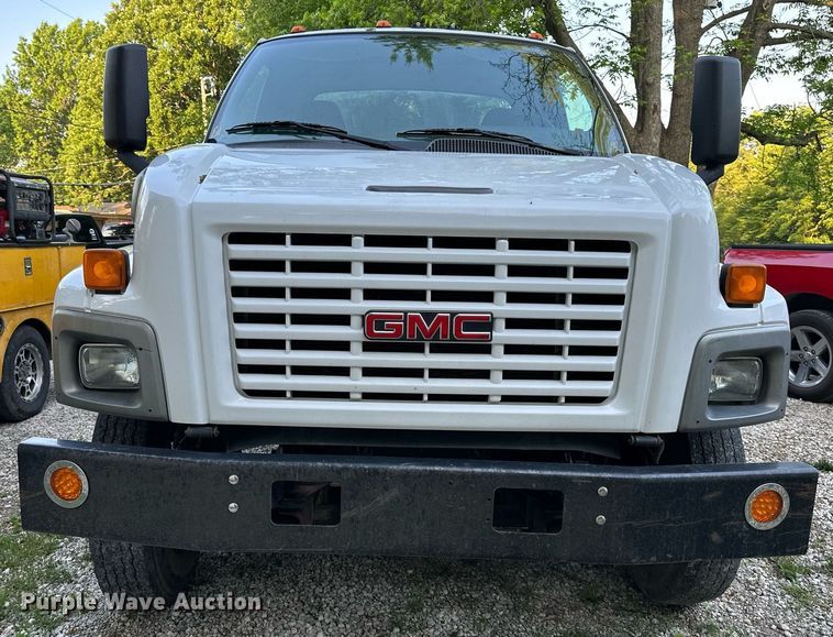 image for item DO5023 2006 GMC C6500  dump truck