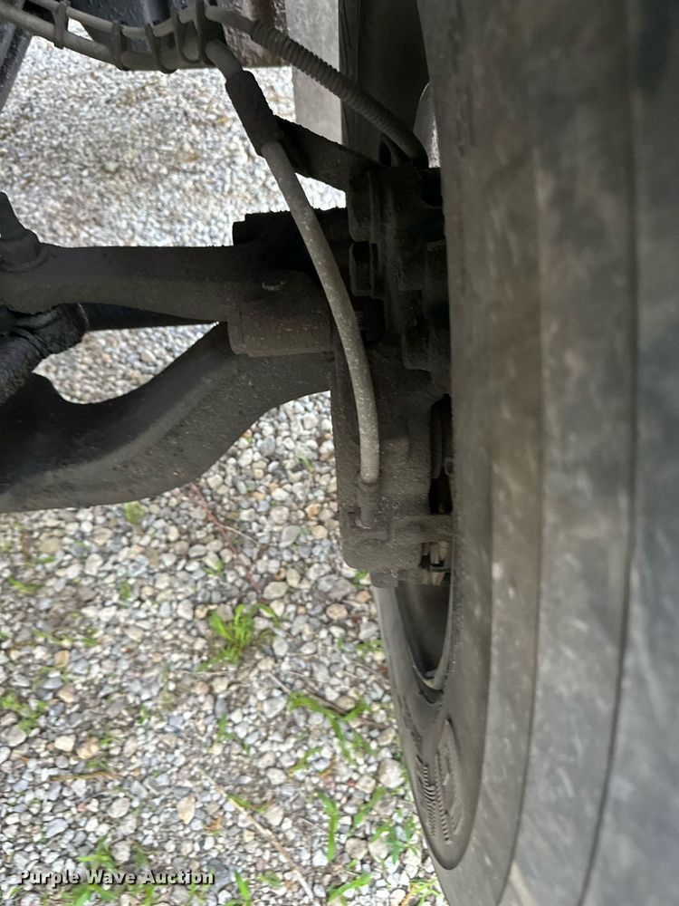 image for item DO5023 2006 GMC C6500  dump truck