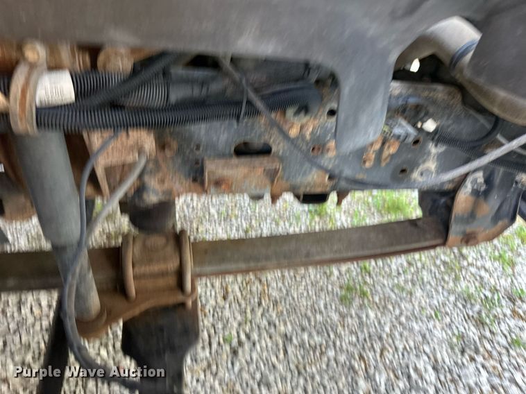 image for item DO5023 2006 GMC C6500  dump truck