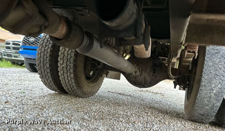 image for item DO5023 2006 GMC C6500  dump truck