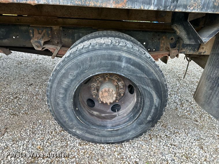 image for item DO5023 2006 GMC C6500  dump truck