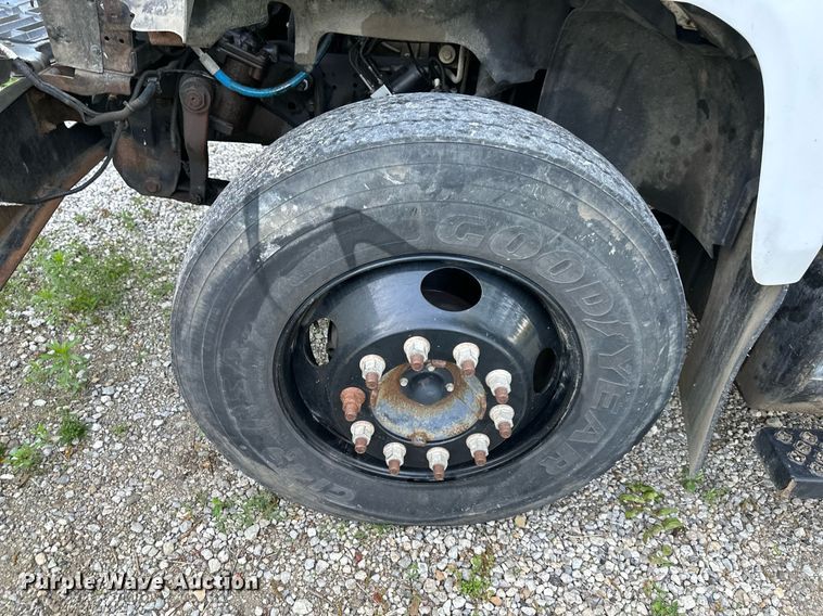 image for item DO5023 2006 GMC C6500  dump truck