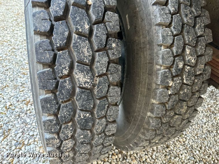 image for item DO5023 2006 GMC C6500  dump truck