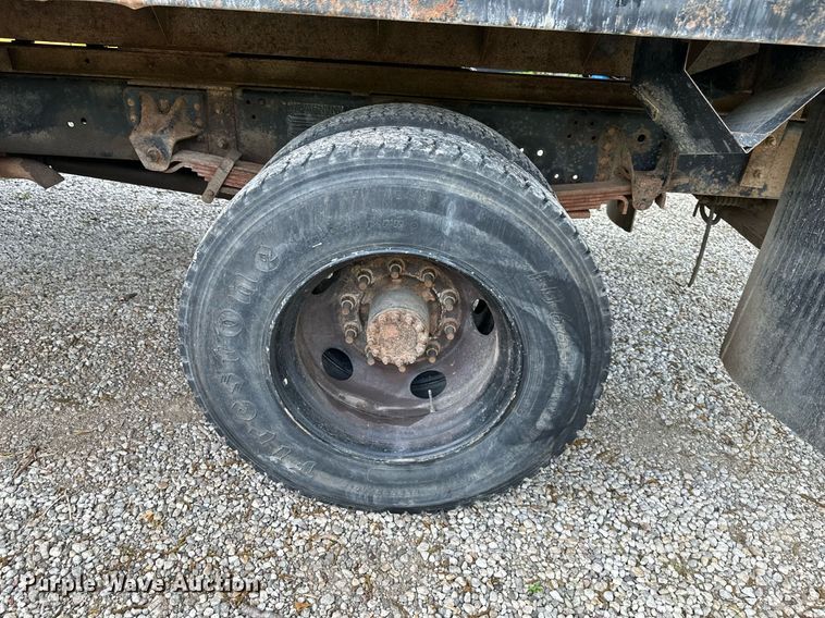 image for item DO5023 2006 GMC C6500  dump truck