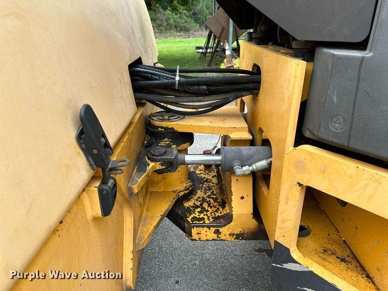 image for item DP3151 2012 Volvo DD118HF  double drum vibratory roller