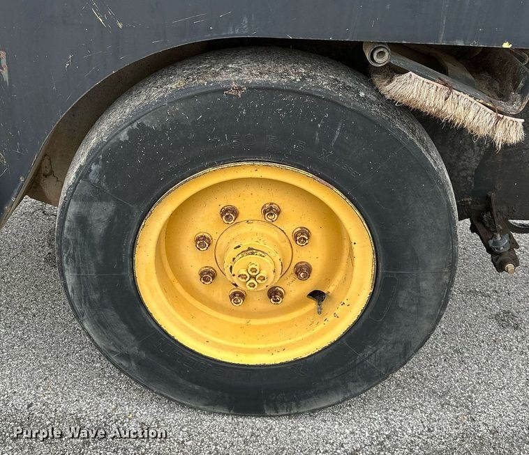 image for item DP3152 2000 Hypac C530AH  pneumatic roller