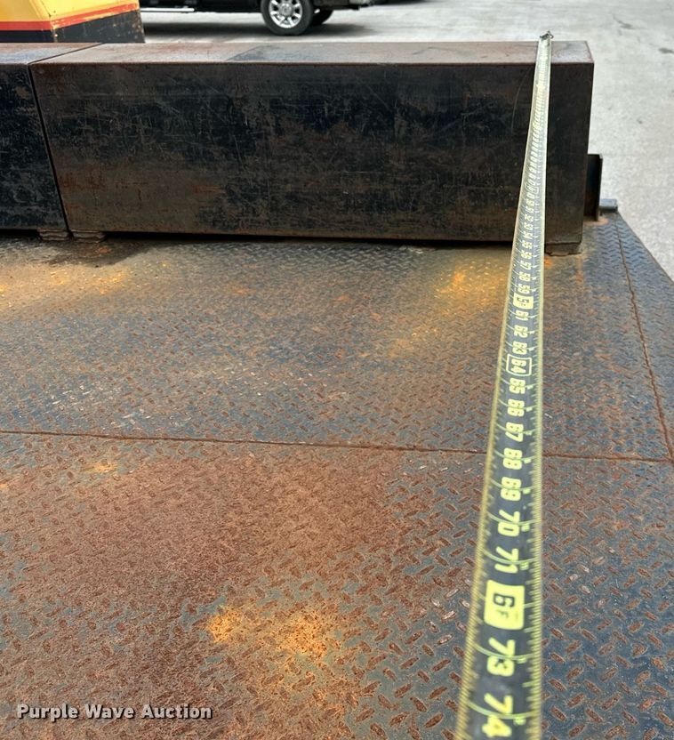 image for item DP3153 2013 GMC Sierra 3500HD  Crew Cab flatbed pickup truck