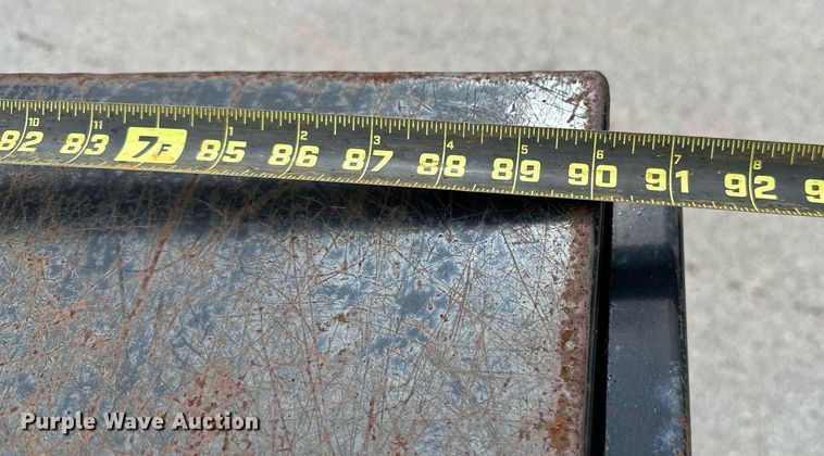 image for item DP3153 2013 GMC Sierra 3500HD  Crew Cab flatbed pickup truck