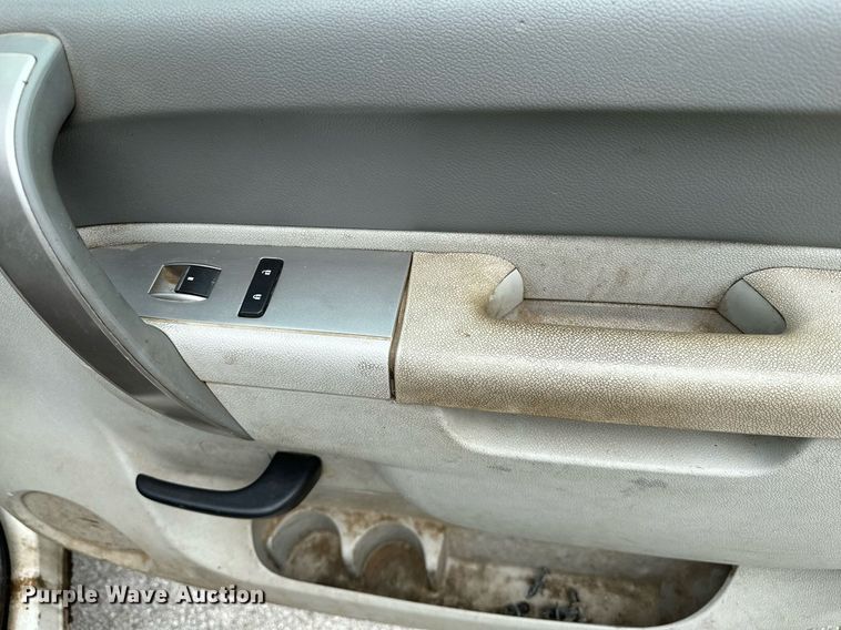 image for item DP3153 2013 GMC Sierra 3500HD  Crew Cab flatbed pickup truck