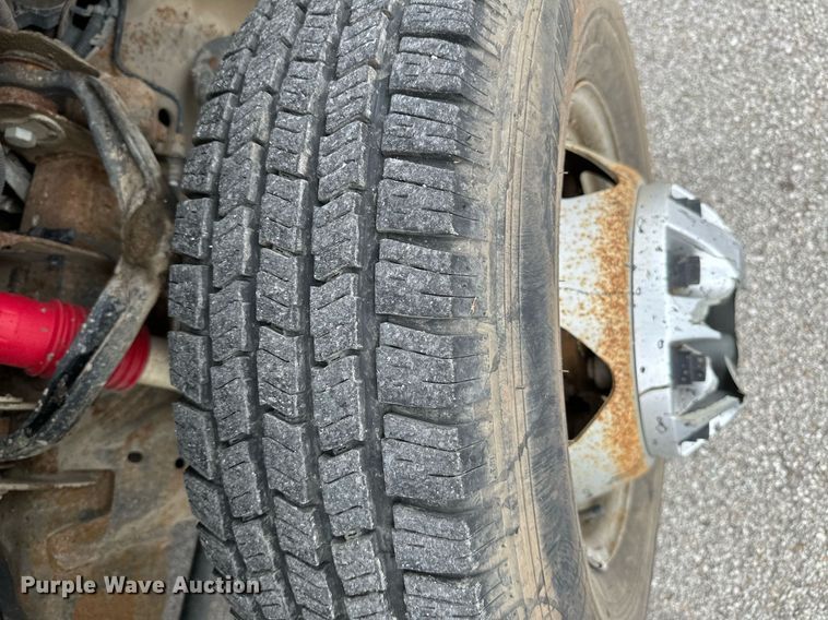 image for item DP3153 2013 GMC Sierra 3500HD  Crew Cab flatbed pickup truck