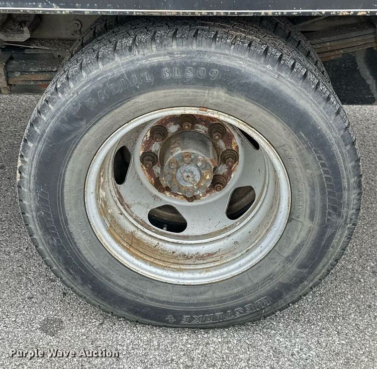 image for item DP3153 2013 GMC Sierra 3500HD  Crew Cab flatbed pickup truck