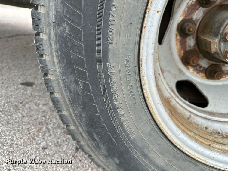 image for item DP3153 2013 GMC Sierra 3500HD  Crew Cab flatbed pickup truck