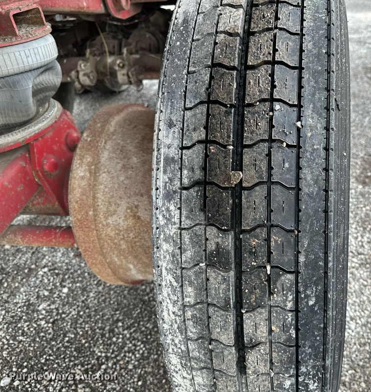 image for item DP3154 2008 Hilbilt Mongoose  end dump trailer