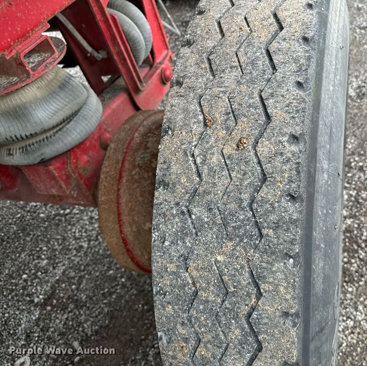 image for item DP3154 2008 Hilbilt Mongoose  end dump trailer