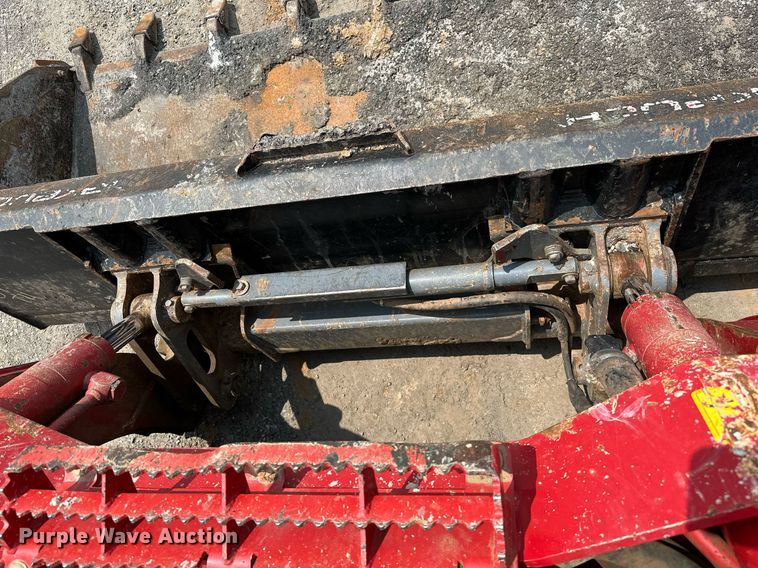 image for item DP3164 2019 Takeuchi TL12V2  tracked skid steer loader