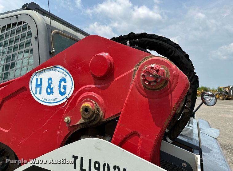 image for item DP3164 2019 Takeuchi TL12V2  tracked skid steer loader