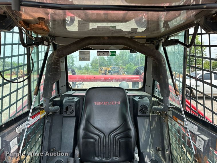 image for item DP3164 2019 Takeuchi TL12V2  tracked skid steer loader