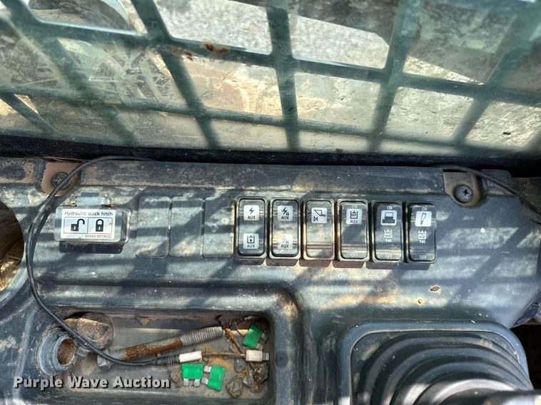 image for item DP3164 2019 Takeuchi TL12V2  tracked skid steer loader