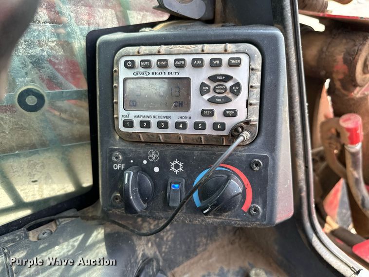 image for item DP3164 2019 Takeuchi TL12V2  tracked skid steer loader