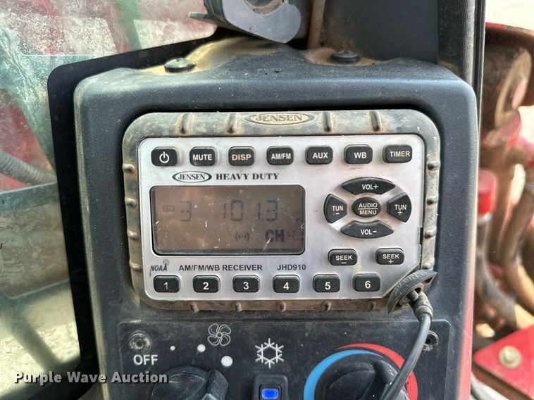 image for item DP3164 2019 Takeuchi TL12V2  tracked skid steer loader