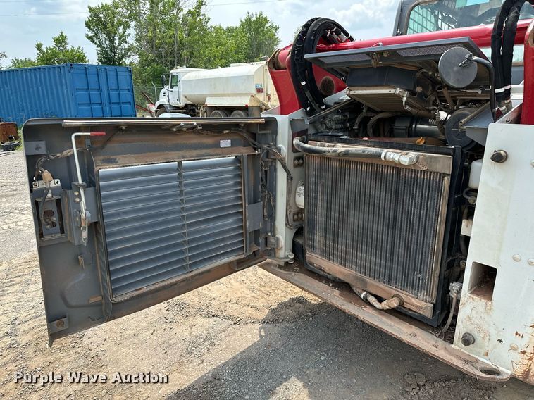 image for item DP3164 2019 Takeuchi TL12V2  tracked skid steer loader