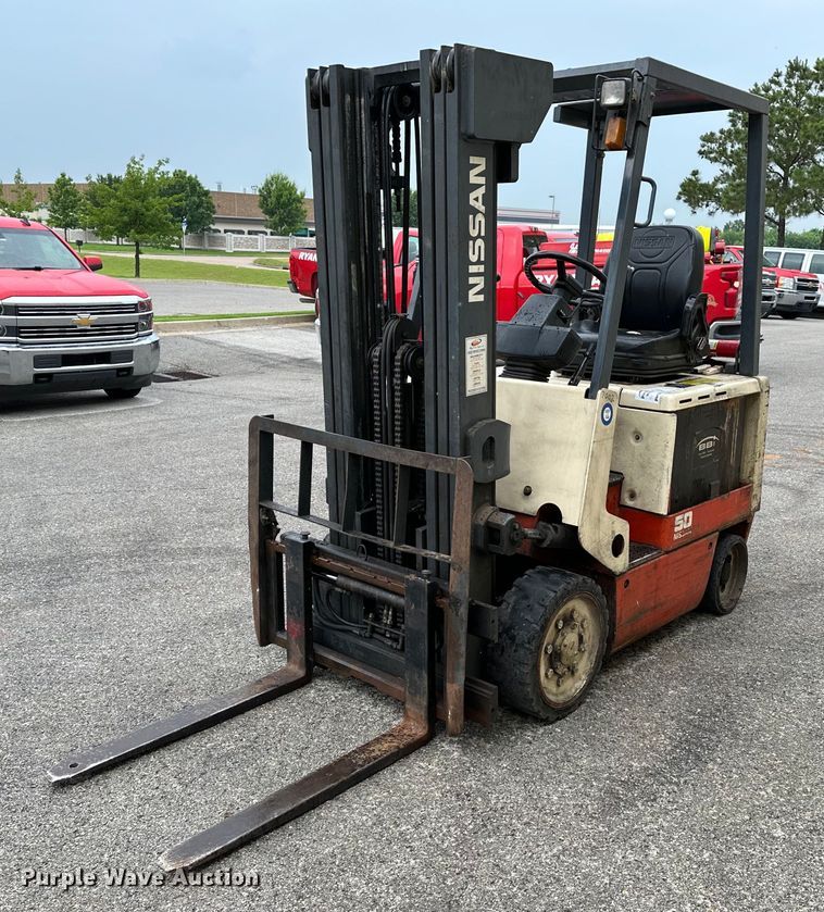 image for item DP3165 Nissan 50  forklift
