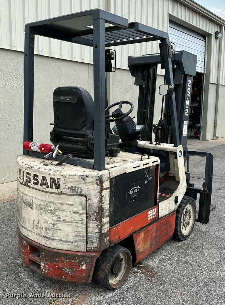 image for item DP3165 Nissan 50  forklift