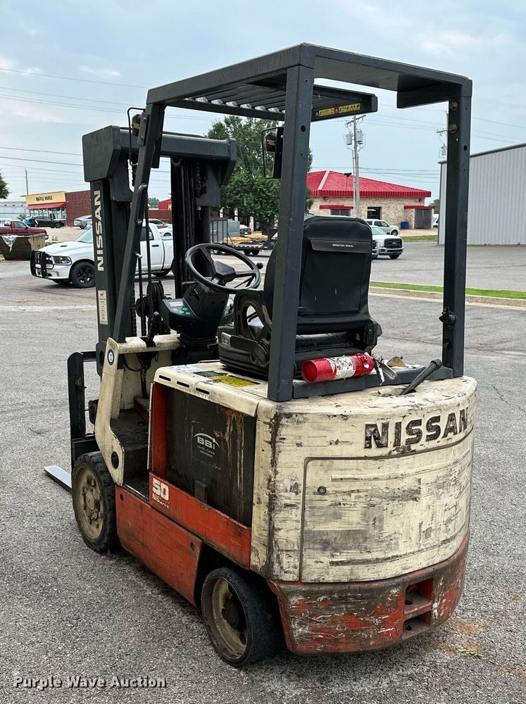 image for item DP3165 Nissan 50  forklift