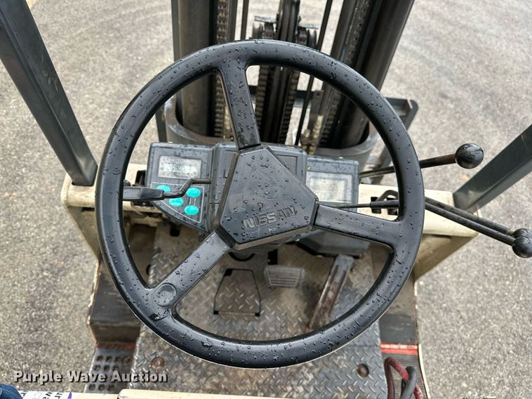 image for item DP3165 Nissan 50  forklift