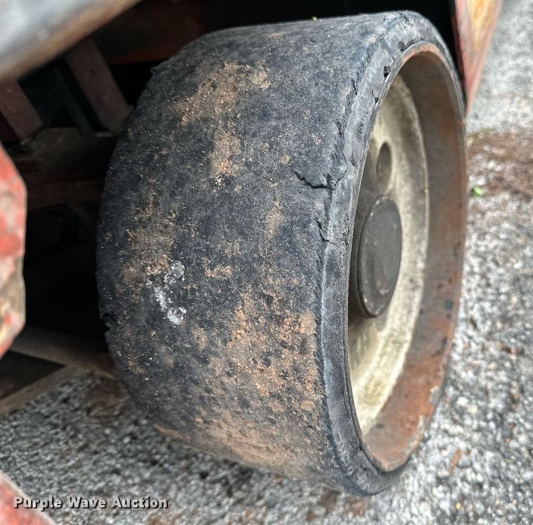 image for item DP3165 Nissan 50  forklift