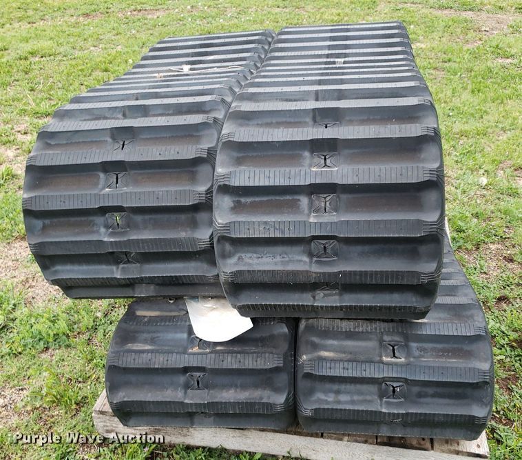 image for item DP7881 Camoplast  tracks