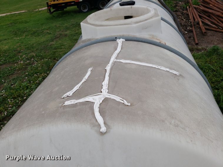 image for item DP7882 Poly tank