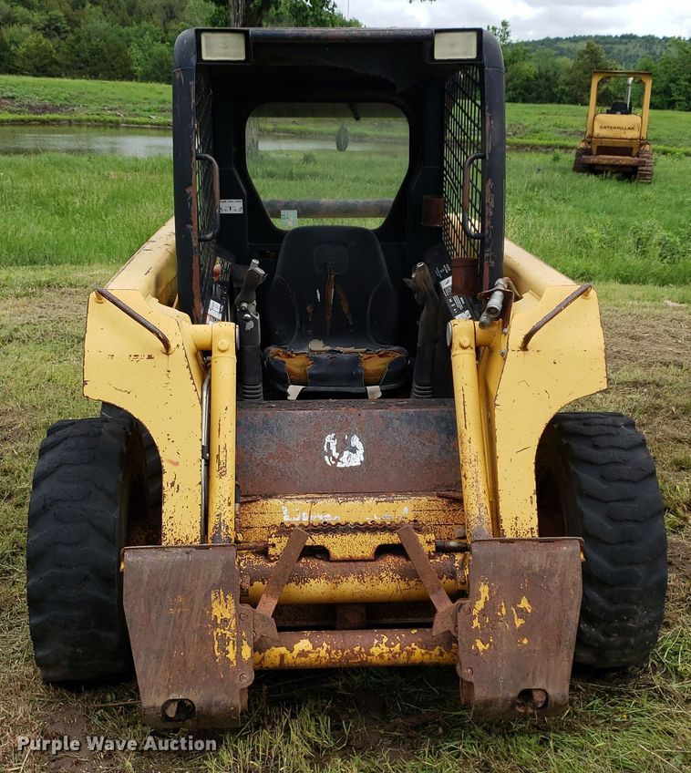 image for item DP7904 2004 John Deere 240 Series II  skid steer loader