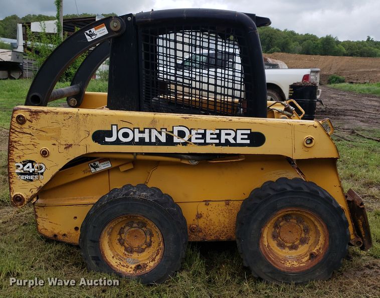 image for item DP7904 2004 John Deere 240 Series II  skid steer loader