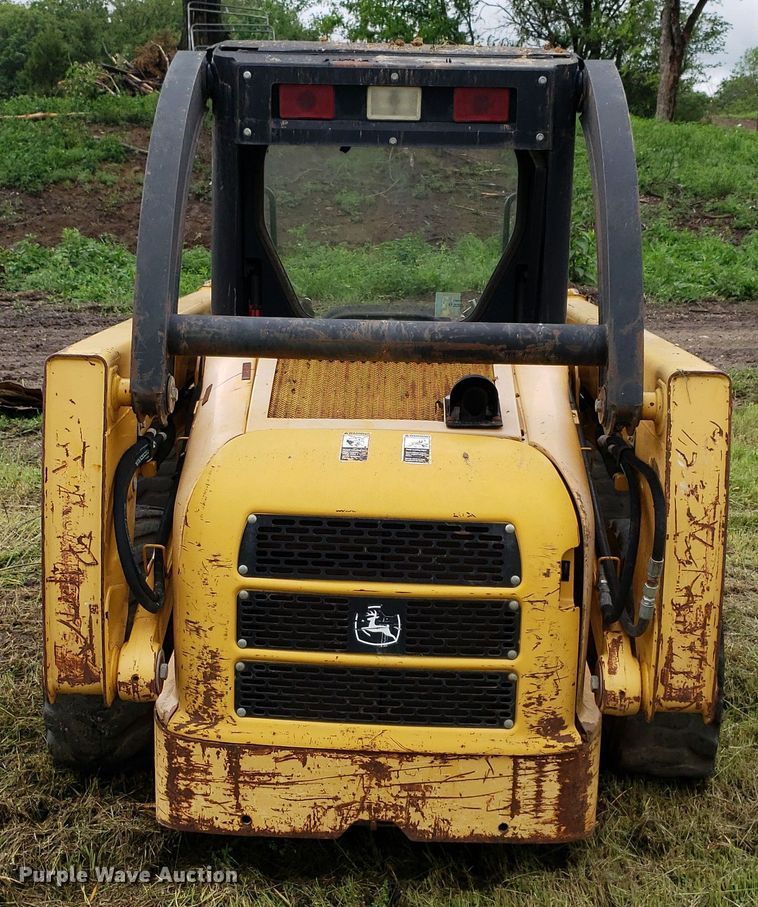 image for item DP7904 2004 John Deere 240 Series II  skid steer loader