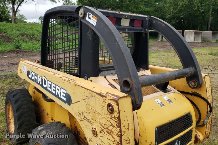 image for item DP7904 2004 John Deere 240 Series II  skid steer loader