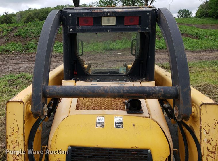 image for item DP7904 2004 John Deere 240 Series II  skid steer loader