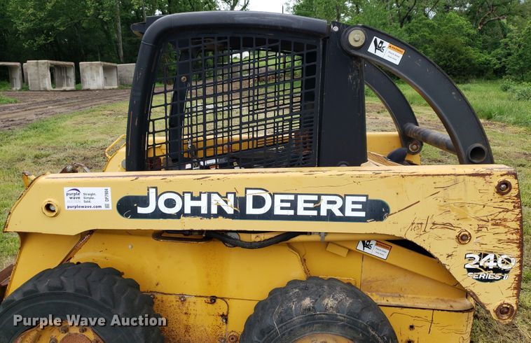 image for item DP7904 2004 John Deere 240 Series II  skid steer loader