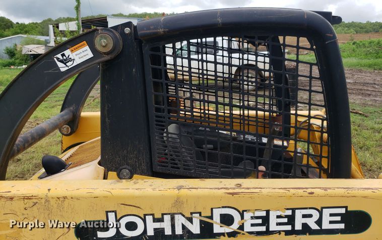 image for item DP7904 2004 John Deere 240 Series II  skid steer loader