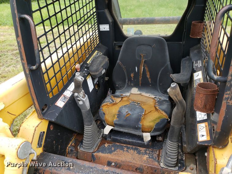 image for item DP7904 2004 John Deere 240 Series II  skid steer loader