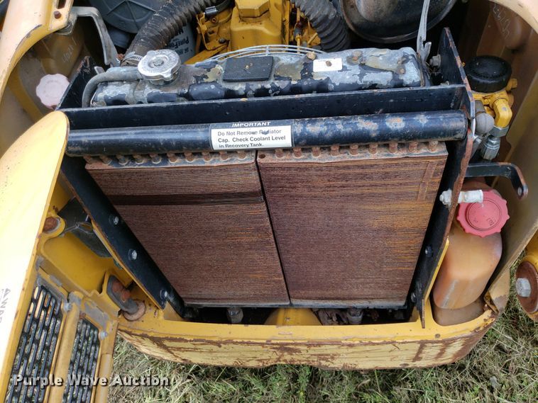 image for item DP7904 2004 John Deere 240 Series II  skid steer loader