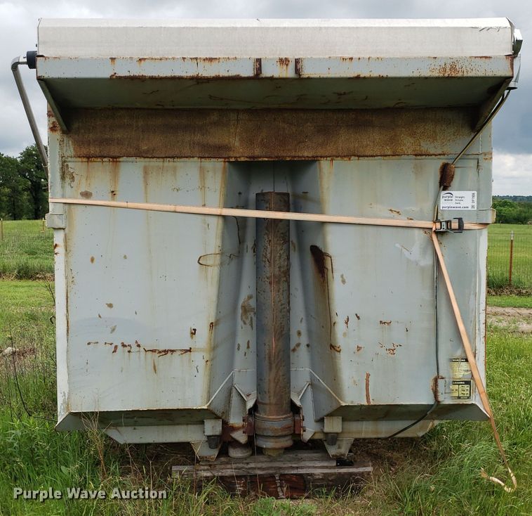 image for item DP7906 1999 BMT-400  dump bed