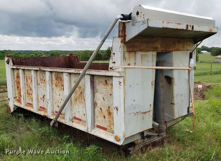 image for item DP7906 1999 BMT-400  dump bed